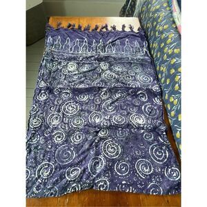 Purple and white lightweight patterned sarong with fringe OS